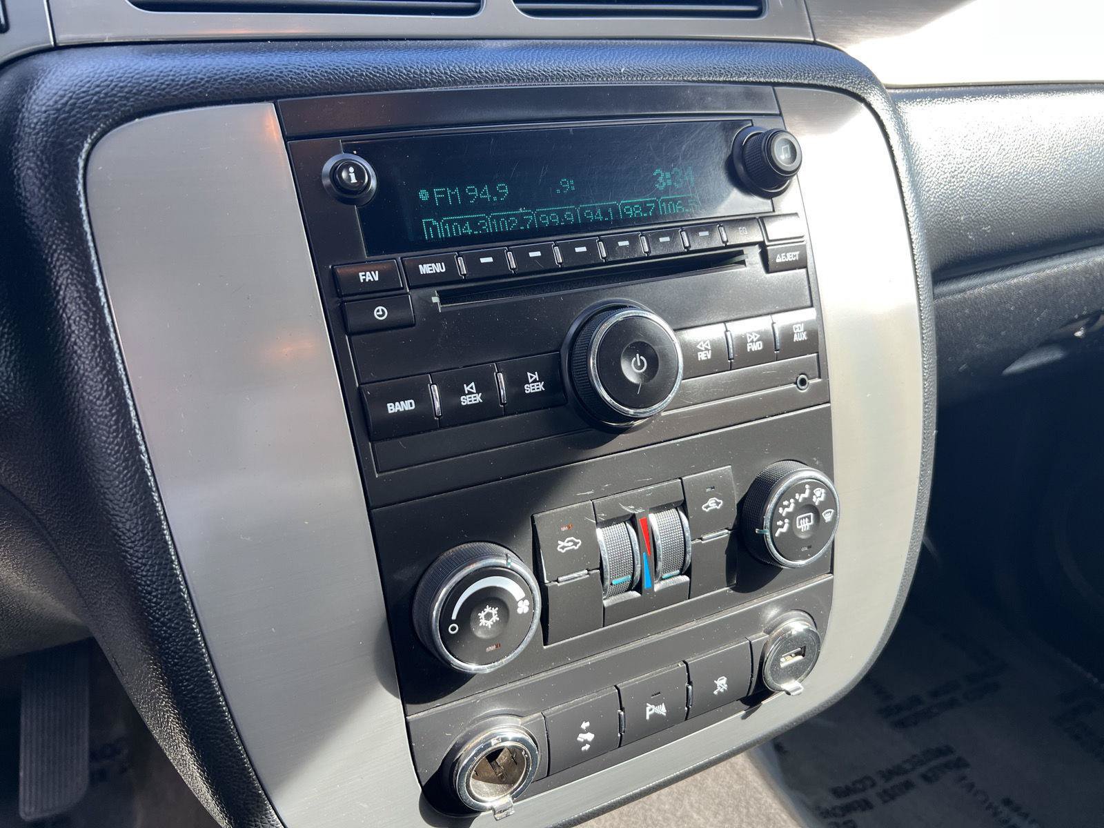 Used 2011 Chevrolet Avalanche LS AWD/4WD image 8