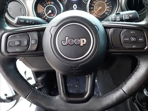 Used 2022 Jeep Wrangler Unlimited Sport AWD/4WD image 13