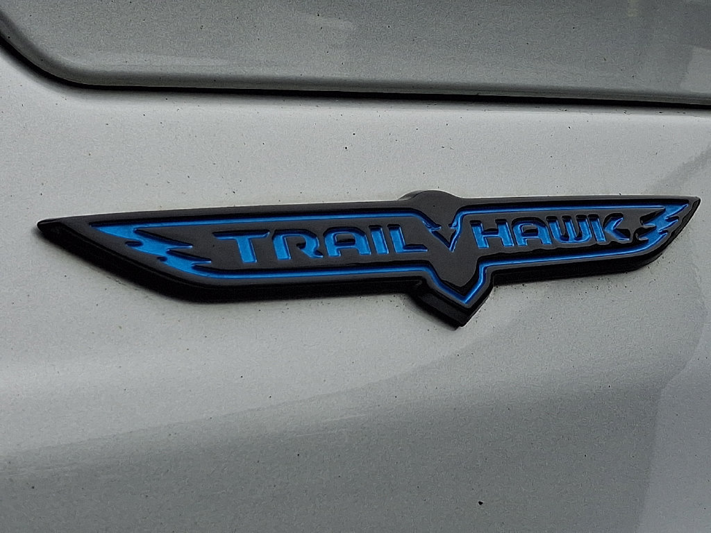 Used 2023 Jeep Grand Cherokee Trailhawk AWD/4WD image 34
