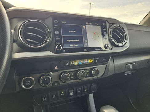 Used 2020 Toyota Tacoma TRD Off-Road w/ TRD Premium Off Road Package AWD/4WD image 23