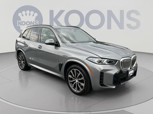Used 2024 BMW X5 xDrive40i w/ M Sport Package AWD/4WD image 10
