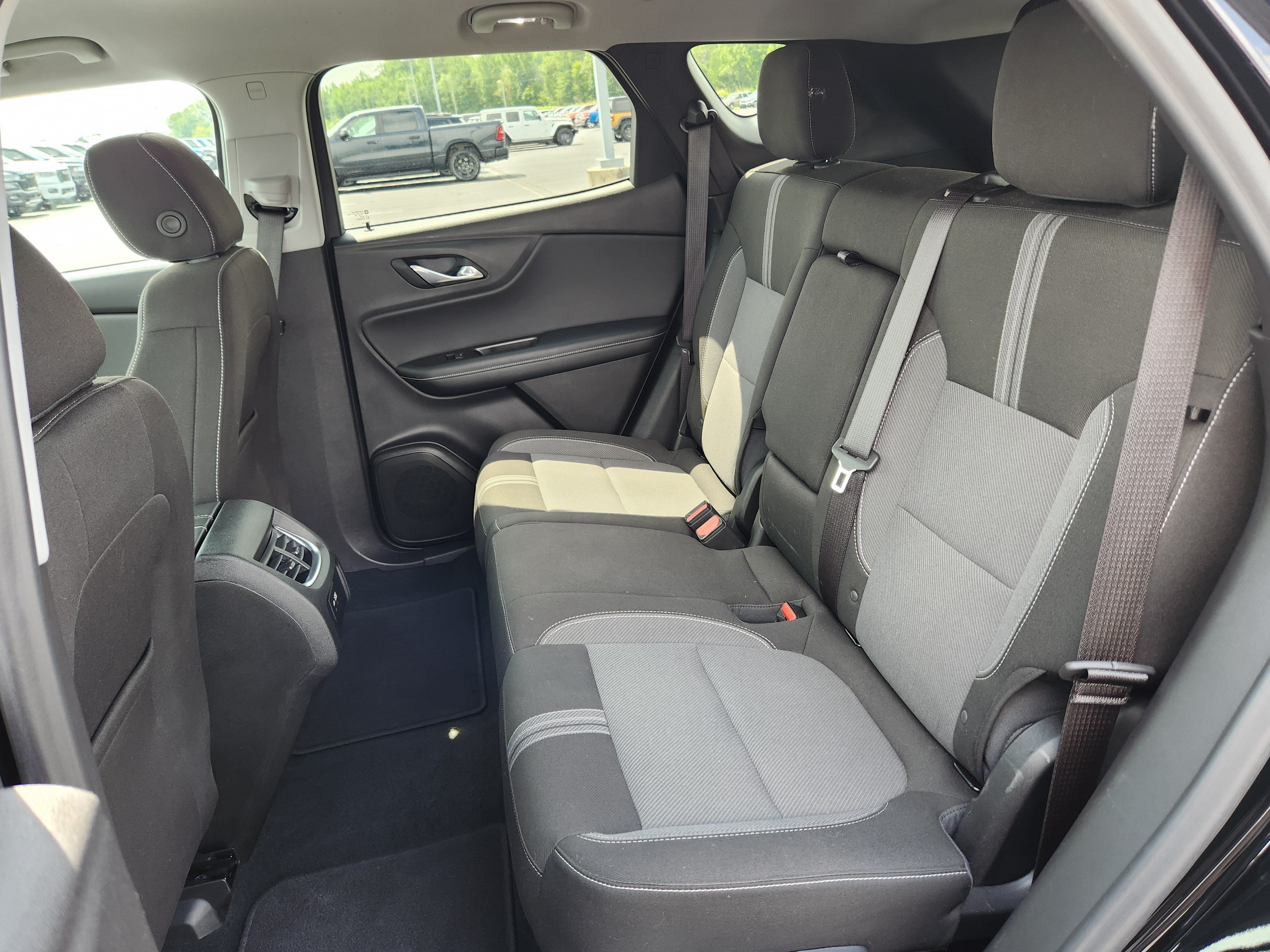 Used 2025 Chevrolet Blazer LT AWD/4WD image 11
