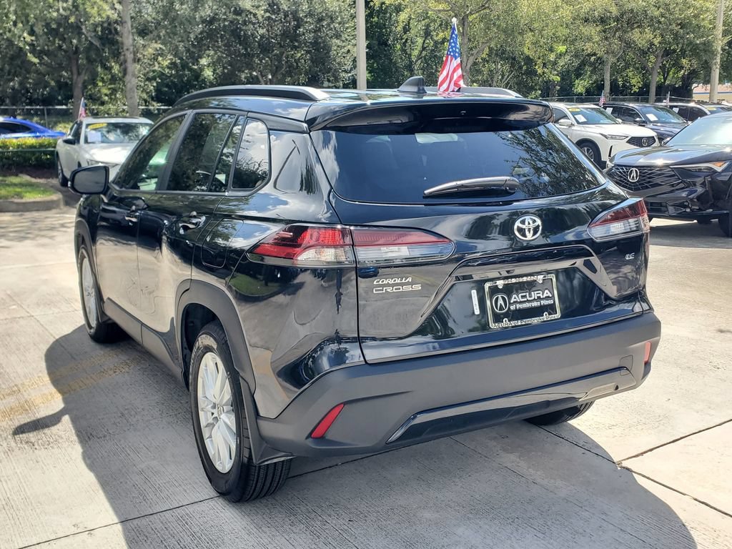 Used 2026 Toyota Corolla Cross LE FWD image 5