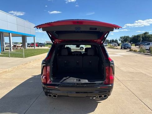 Used 2024 Chevrolet Traverse RS w/ LPO, Floor Liner Package AWD/4WD image 16