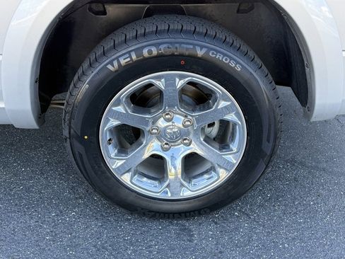 Used 2017 RAM 1500 Laramie image 8