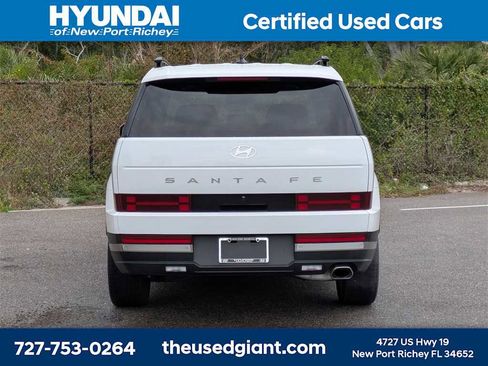 Used 2025 Hyundai Santa Fe Limited image 4