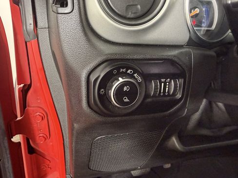 Used 2021 Jeep Gladiator Sport AWD/4WD image 20