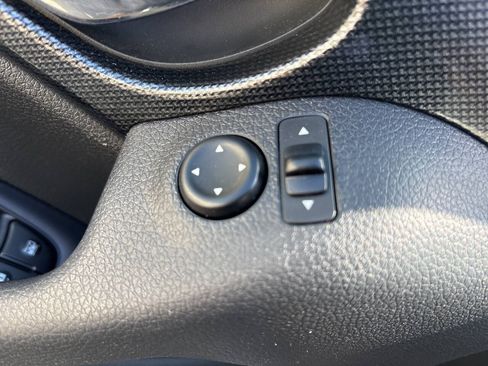 Used 2015 Nissan Rogue SL AWD/4WD image 21