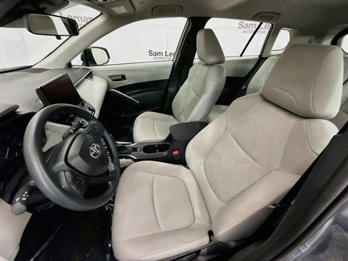 Used 2025 Toyota Corolla Cross L AWD/4WD image 20