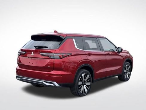 Used 2025 Mitsubishi Outlander SE AWD/4WD image 5