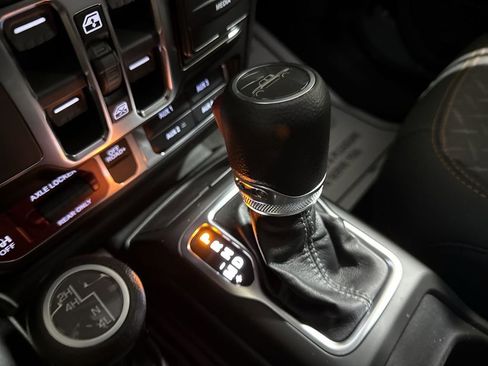 New 2026 Jeep Gladiator Mojave image 16