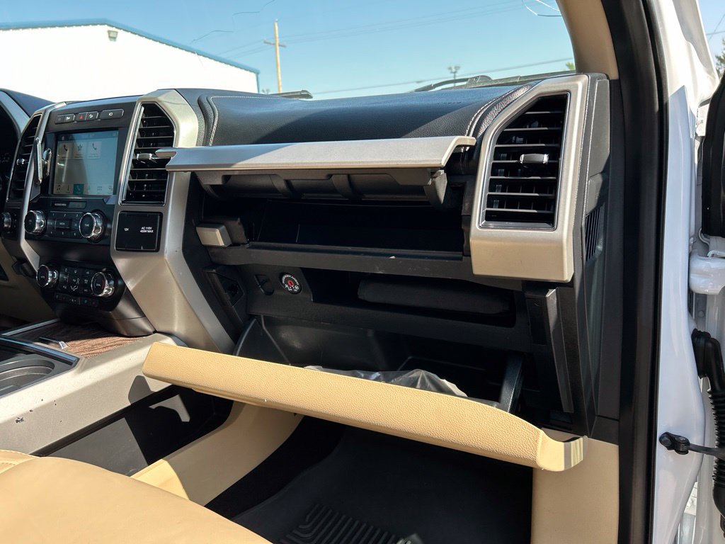 Used 2019 Ford F250 Lariat w/ Lariat Ultimate Package AWD/4WD image 46