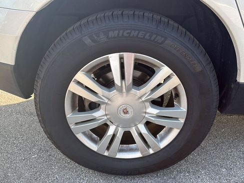 Used 2016 Cadillac SRX Luxury FWD image 13