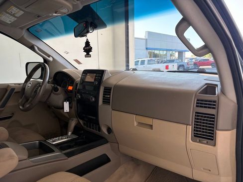 Used 2014 Nissan Titan SV w/ SV Value Truck Package RWD image 39