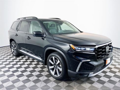 Used 2023 Honda Pilot Elite image 1