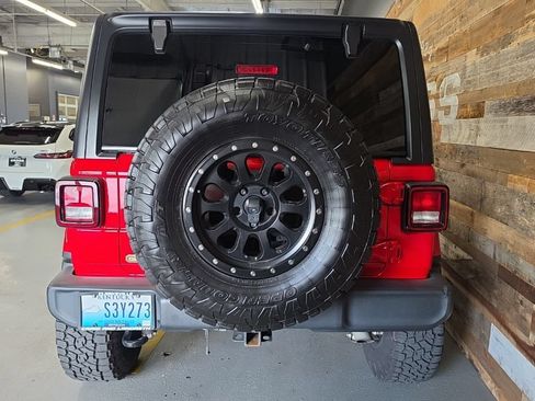 Used 2023 Jeep Wrangler Unlimited Sport AWD/4WD image 5