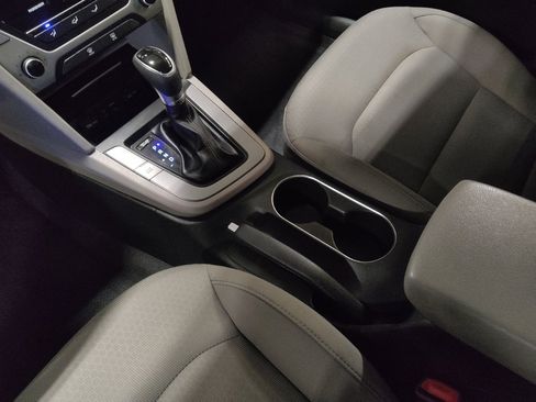 Used 2018 Hyundai Elantra SEL image 26