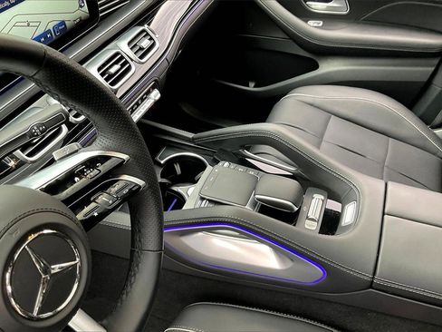 Used 2025 Mercedes-Benz GLS 450 GLS 450 image 12