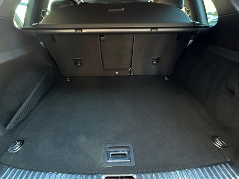 Used 2016 Porsche Cayenne image 40