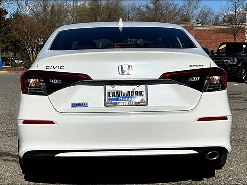 Used 2023 Honda Civic Sport image 4