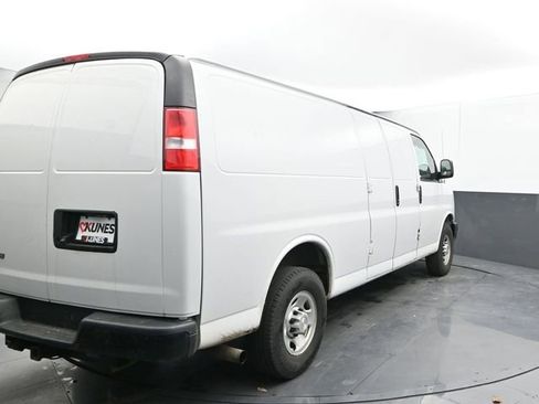 Used 2018 Chevrolet Express 2500 Extended w/ Driver Convenience Package image 9