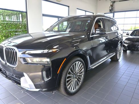 Certified 2023 BMW X7 xDrive40i w/ Executive Package image 7
