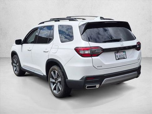 Used 2024 Honda Pilot Elite image 8