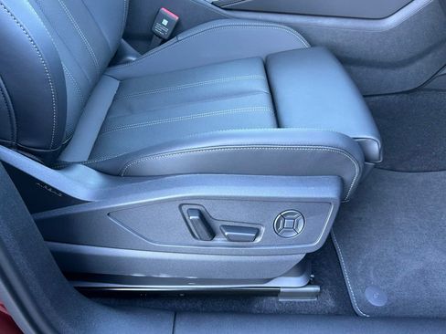 New 2025 Audi Q5 Prestige image 44