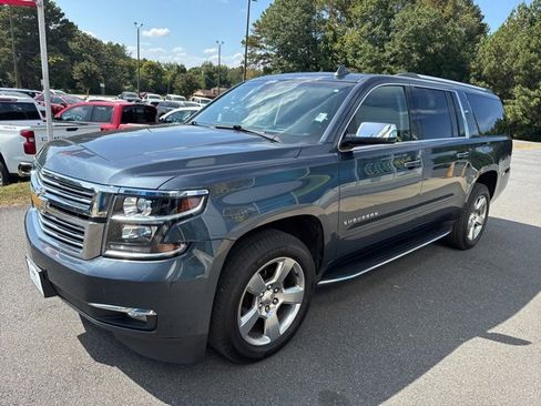 Certified 2020 Chevrolet Suburban Premier w/ Premier 6.2L Value Package image 3