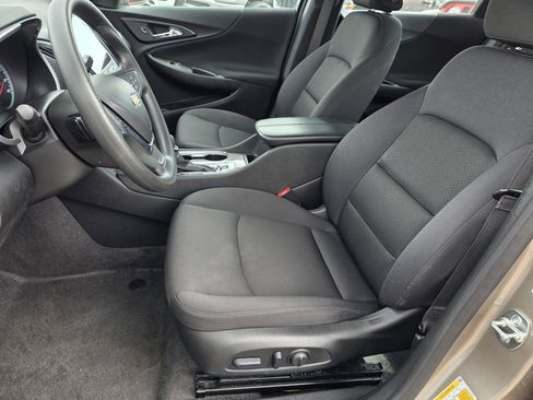 Used 2025 Chevrolet Malibu LT image 13