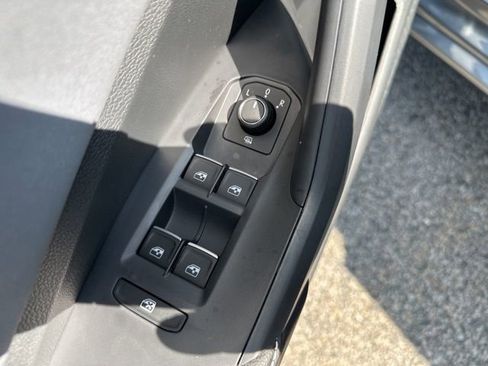 New 2025 Volkswagen Jetta SE image 13