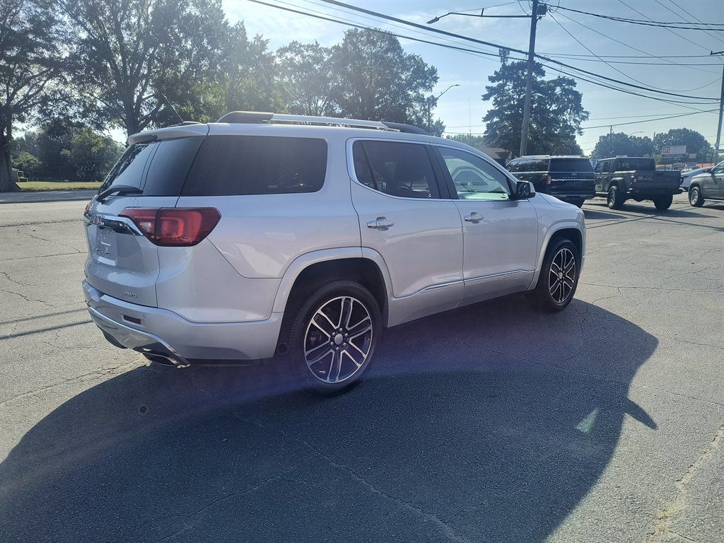 Used 2017 GMC Acadia Denali w/ Technology Package AWD/4WD image 5