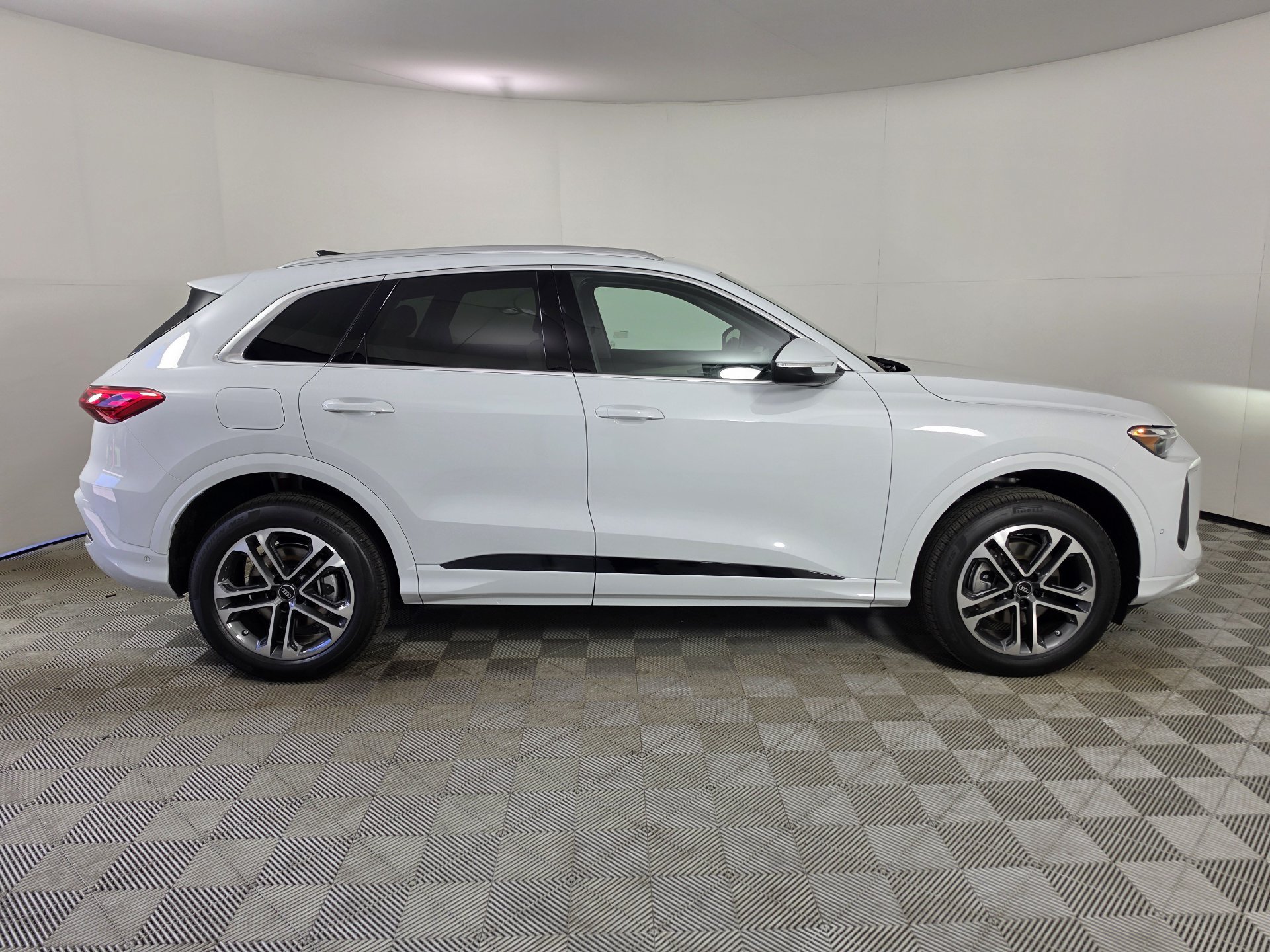 New 2026 Audi Q5 Premium AWD/4WD image 8