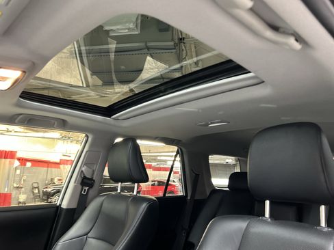 Used 2023 Toyota 4Runner Limited AWD/4WD image 28