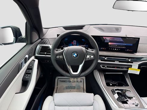 New 2026 BMW X5 xDrive50e image 19