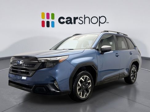 Used 2025 Subaru Forester Premium image 1