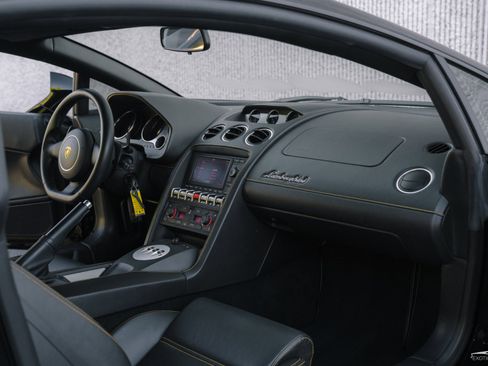 Used 2012 Lamborghini Gallardo LP 550-2 image 2