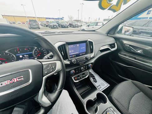 Used 2023 GMC Terrain SLE w/ Driver Convenience Package image 25