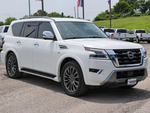 Used 2021 Nissan Armada Platinum w/ Captain's Chairs Package RWD image 1