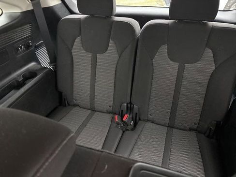 Used 2023 Kia Sorento LX image 33