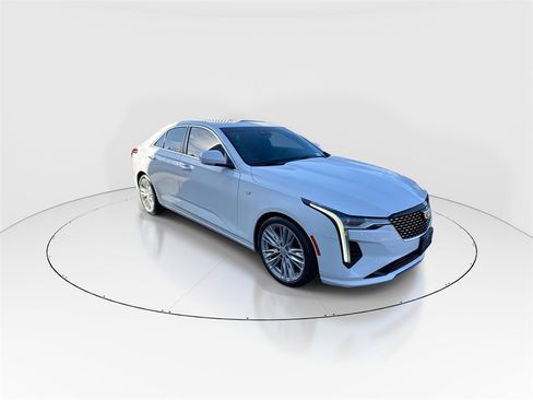 Used 2021 Cadillac CT4 Premium Luxury image 2