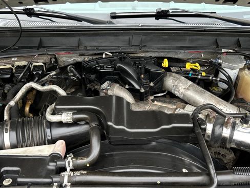 Used 2016 Ford F550 2WD Crew Cab Super Duty image 34