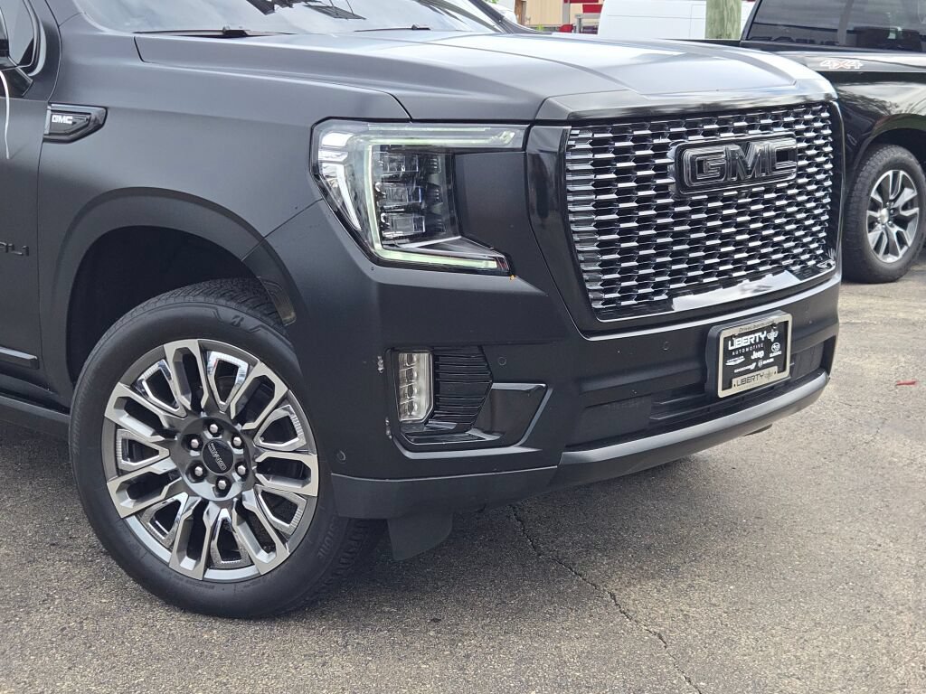Used 2023 GMC Yukon Denali Ultimate AWD/4WD image 4