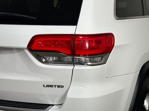 Used 2018 Jeep Grand Cherokee Limited image 34