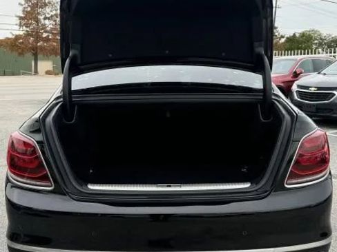 Used 2019 Kia K900 Luxury image 14