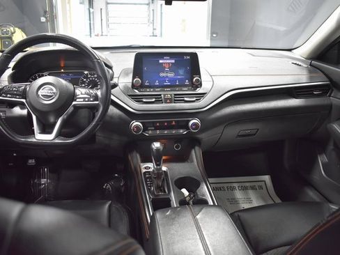 Used 2019 Nissan Altima 2.5 SR image 13