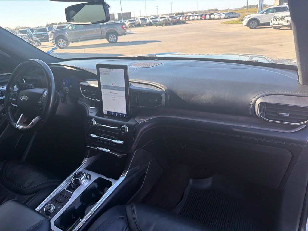 Used 2020 Ford Explorer Platinum w/ Premium Technology Package AWD/4WD image 47