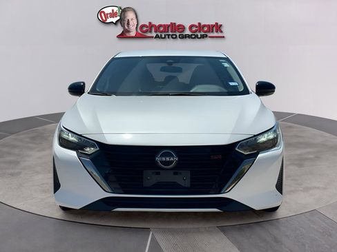 Used 2024 Nissan Sentra SR FWD image 9