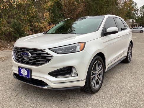 Used 2019 Ford Edge Titanium w/ Equipment Group 301A image 3