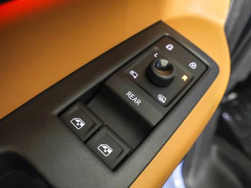 New 2025 Volkswagen ID. Buzz Pro S Plus image 34